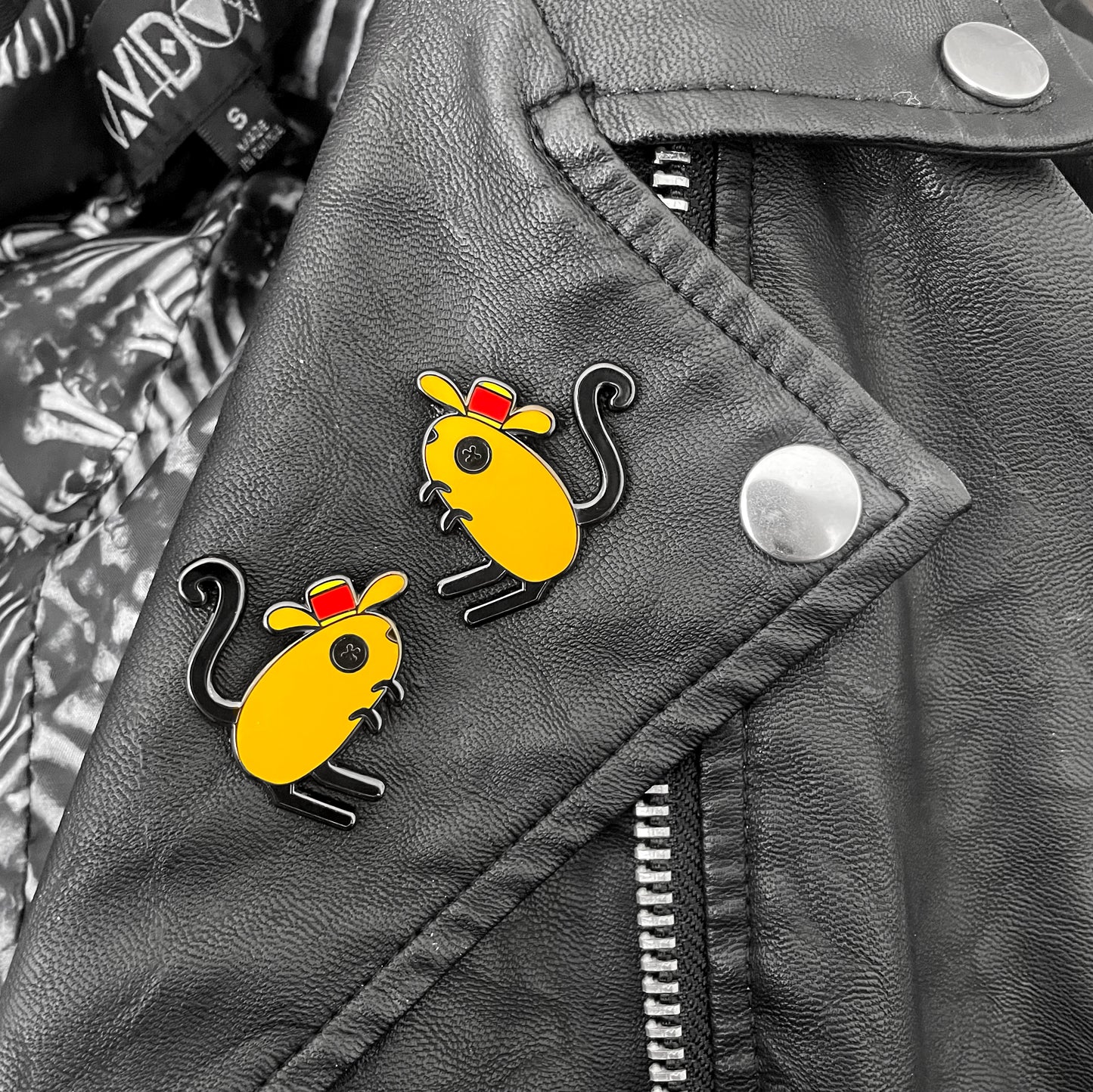 Jumping Mice Pins