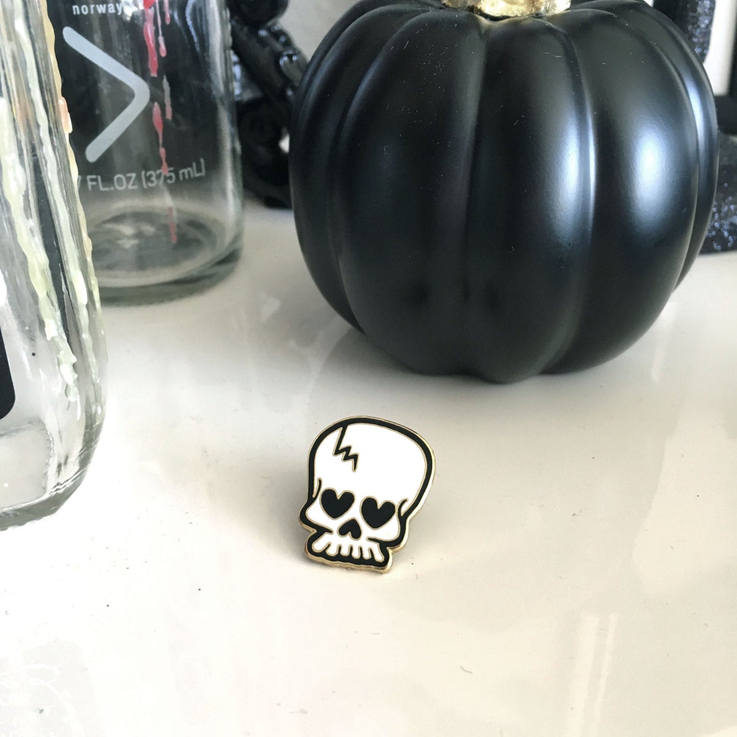 Skull  Pin